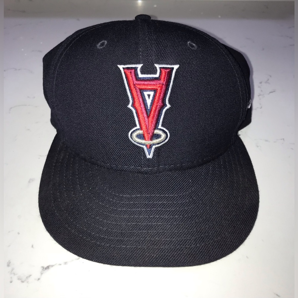 Los Angeles Angels Upside Down 59FIFTY Fitted size 7 1/8 used in good condition